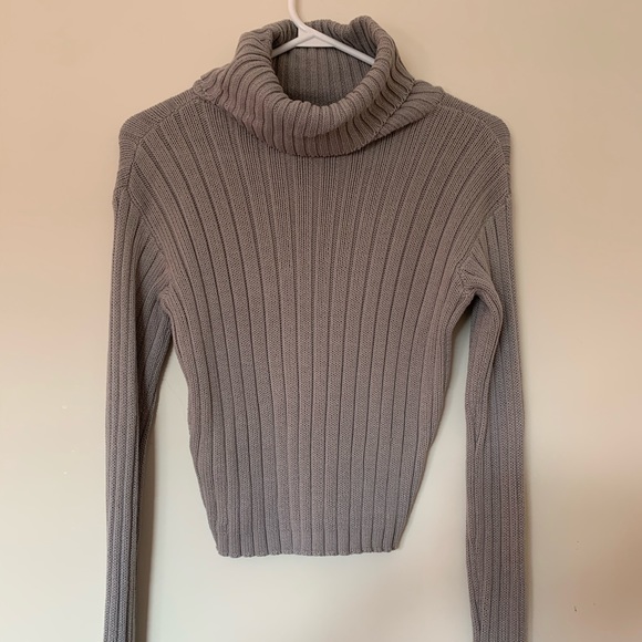 Women’s Medium Knit Grey Turtle Neck - Picture 2 of 5